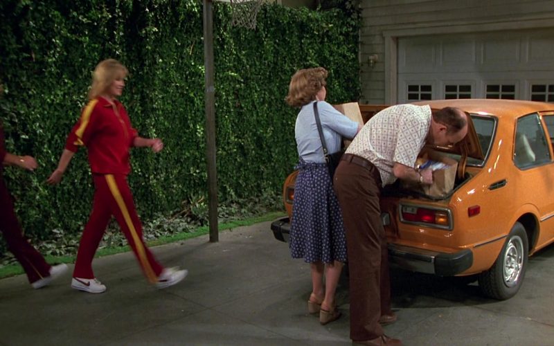 Nike Sneakers in That '70s Show S02E26 “Moon Over Point Place” (2000) (Image 1)