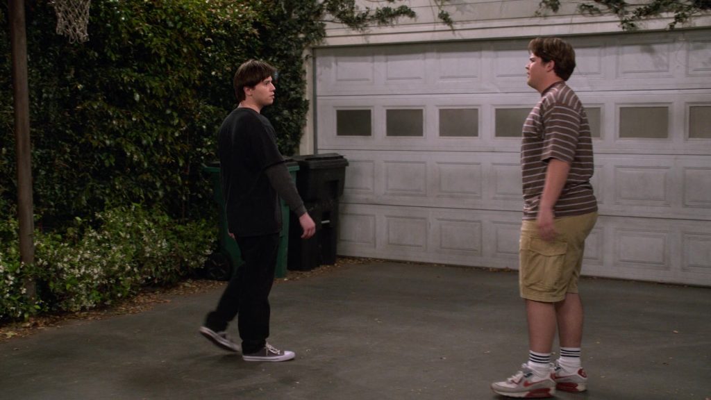 Nike Sneakers in That 90s Show S03E06 (2024) (Image 7)