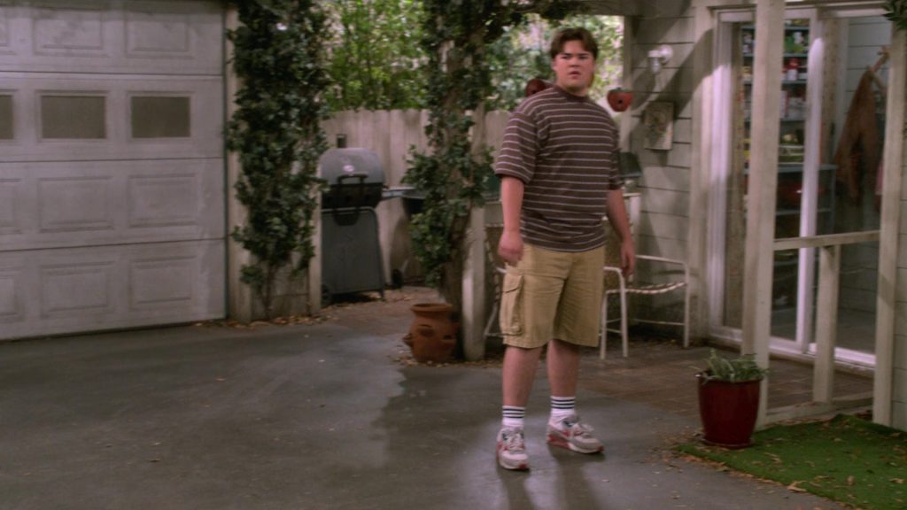 Nike Sneakers in That 90s Show S03E06 (2024) (Image 9)