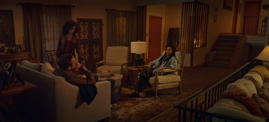 Nike Sneakers in The Big Door Prize S02E01 “The Next Stage” (2024) (Image 3)