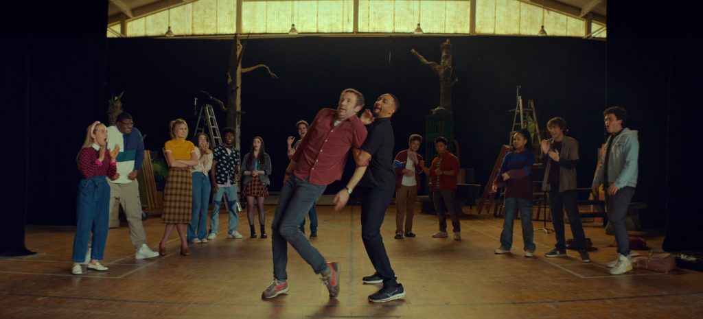 Nike Sneakers in The Big Door Prize S02E07 “Rehearsals” (2024) (Image 5)