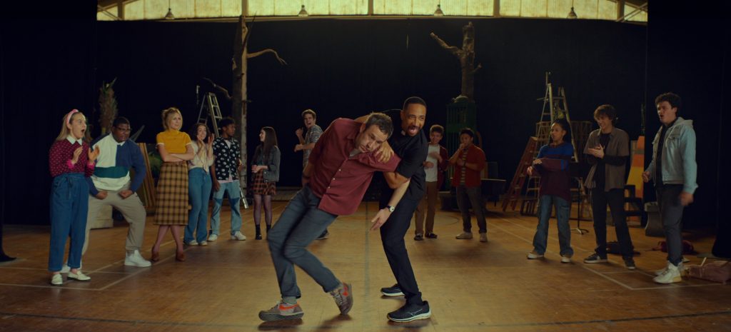Nike Sneakers in The Big Door Prize S02E07 “Rehearsals” (2024) (Image 6)