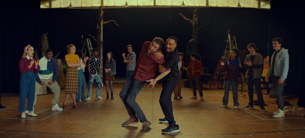 Nike Sneakers in The Big Door Prize S02E07 “Rehearsals” (2024) (Image 7)