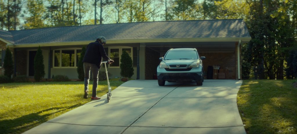 Nike Sneakers in The Big Door Prize S02E09 “Un-Selfploration” (2024) (Image 10)