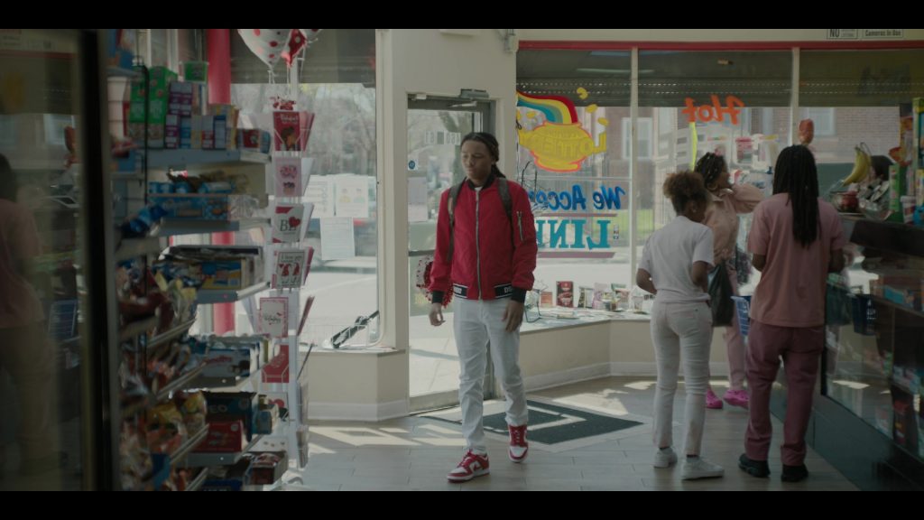 Nike Sneakers in The Chi S05E08 “Sweet Thing” (2022) (Image 1)