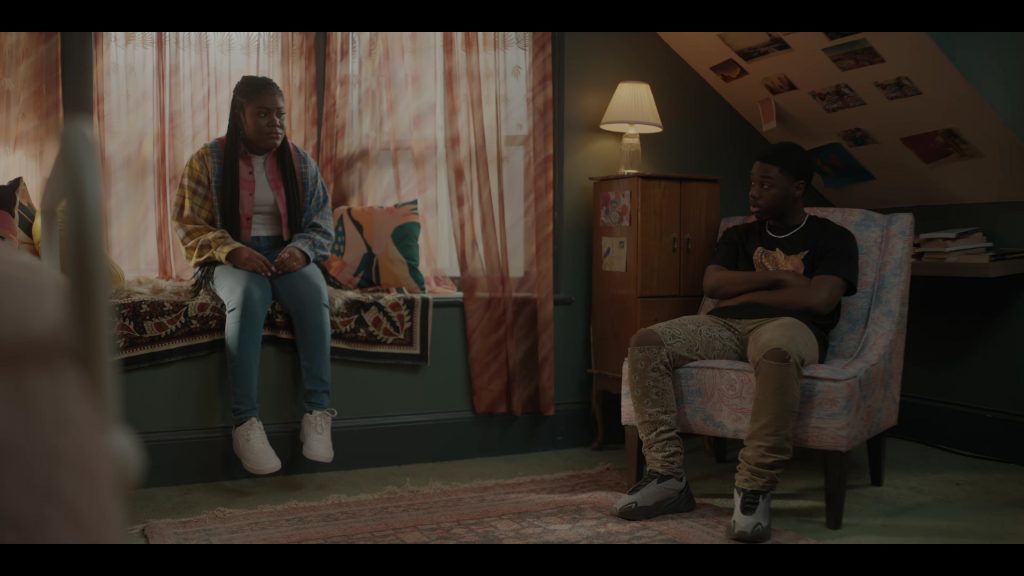 Nike Sneakers in The Chi S06E01 “New Chi City” (2023) (Image 1)