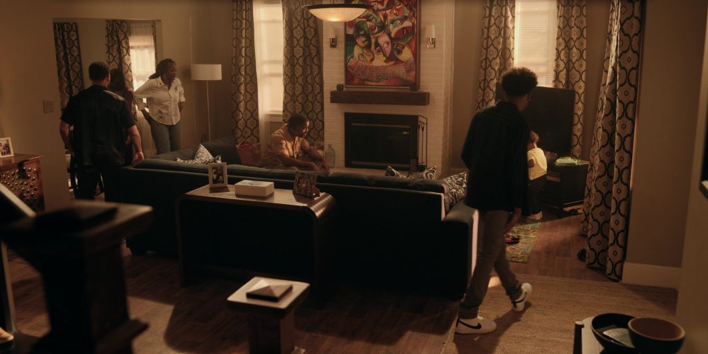 Nike Sneakers in The Chi S06E11 “Saints & Sinners” (2024) (Image 2)