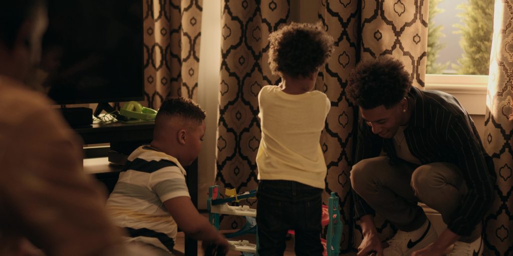 Nike Sneakers in The Chi S06E11 “Saints & Sinners” (2024) (Image 7)