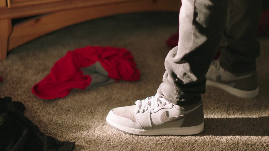 Nike Sneakers in The Chi – Season 2, Episode 4, Showdown (2019) (Image 1)