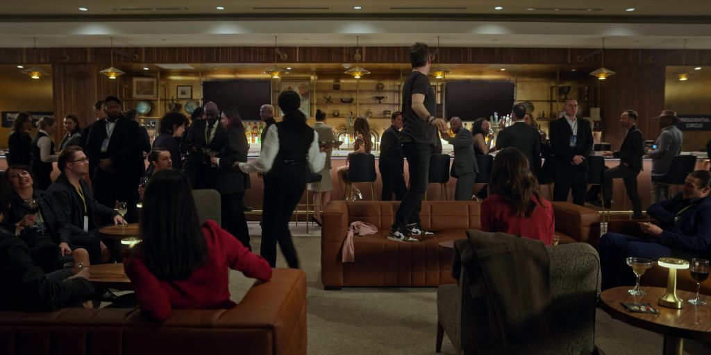 Nike Sneakers in The Girls on the Bus S01E10 “The Everydays” (2024) (Image 5)