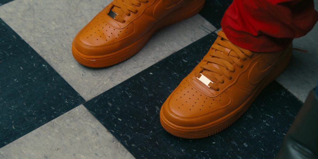Nike Sneakers in The Gutter (2024) (Image 4)