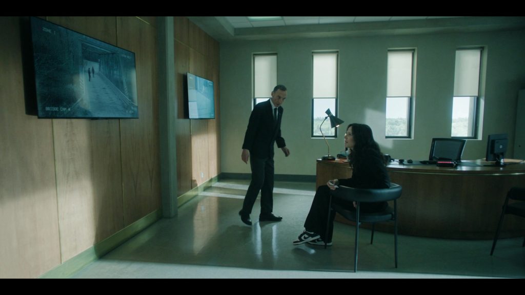 Nike Sneakers in The Institute S01E05 “Back Half” (2025) (Image 4)