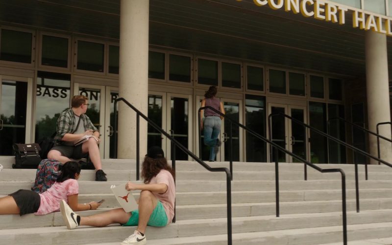 Nike Sneakers in The Last Thing He Told Me S01E03 “Keep Austin Weird” (2023) (Image 1)