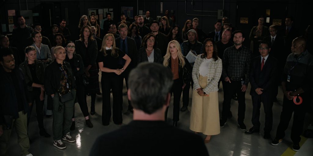 Nike Sneakers in The Morning Show S03E06 “The Stanford Student” (2023) (Image 3)