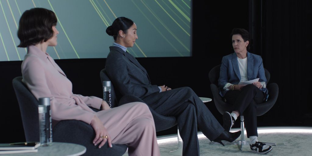 Nike Sneakers in The Morning Show S04E06 “If Then” (2025) (Image 3)