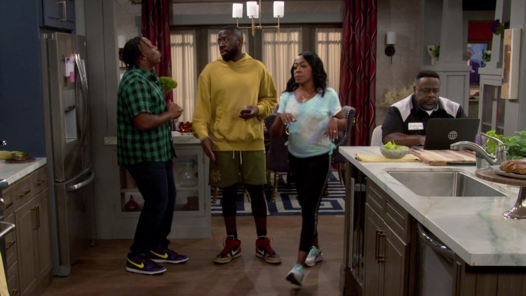 Nike Sneakers in The Neighborhood S05E02 “Welcome to the Pit Stop How May I Help You” (2022) (Image 3)