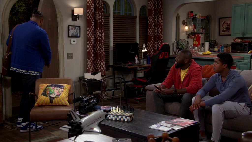 Nike Sneakers in The Neighborhood S05E06 “Welcome to the Hot Prospect” (2022) (Image 1)