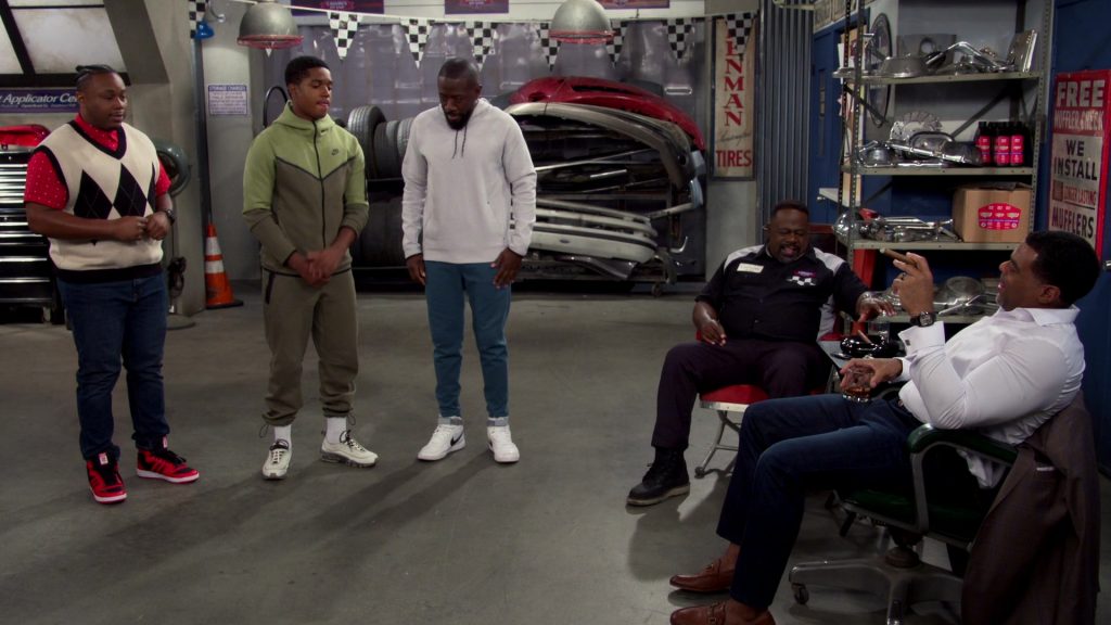 Nike Sneakers in The Neighborhood S05E06 “Welcome to the Hot Prospect” (2022) (Image 3)