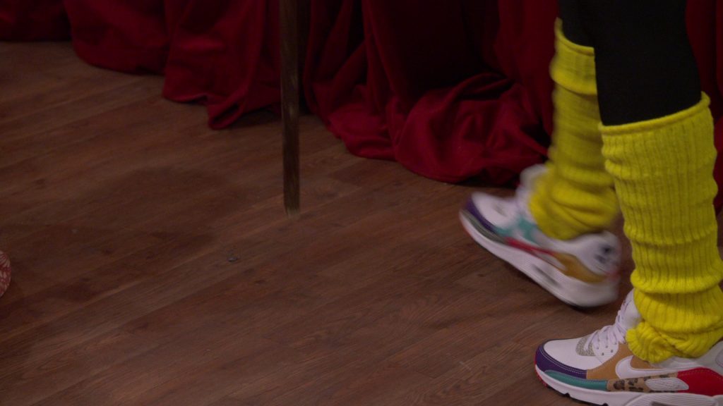 Nike Sneakers in The Neighborhood S05E22 “Welcome to the Opening Night” (2023) (Image 5)