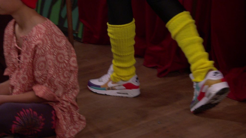 Nike Sneakers in The Neighborhood S05E22 “Welcome to the Opening Night” (2023) (Image 6)