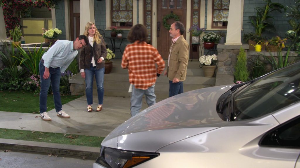 Nike Sneakers in The Neighborhood S06E04 “Welcome to Grandfatherhood” (2024) (Image 7)