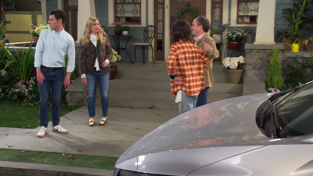 Nike Sneakers in The Neighborhood S06E04 “Welcome to Grandfatherhood” (2024) (Image 8)