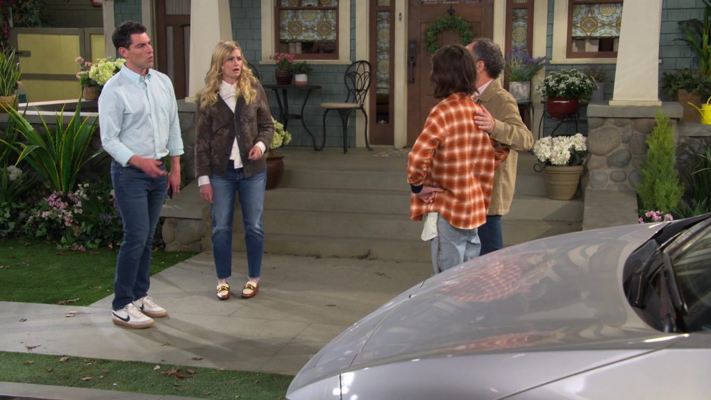 Nike Sneakers in The Neighborhood S06E04 “Welcome to Grandfatherhood” (2024) (Image 9)