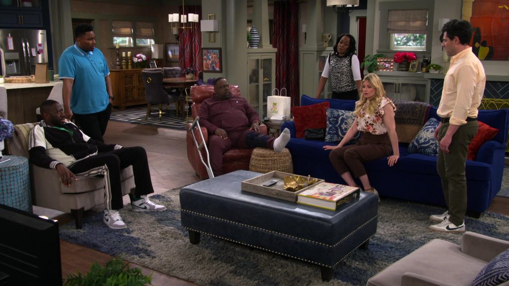Nike Sneakers in The Neighborhood S06E05 “Welcome to the Front Window” (2024) (Image 11)