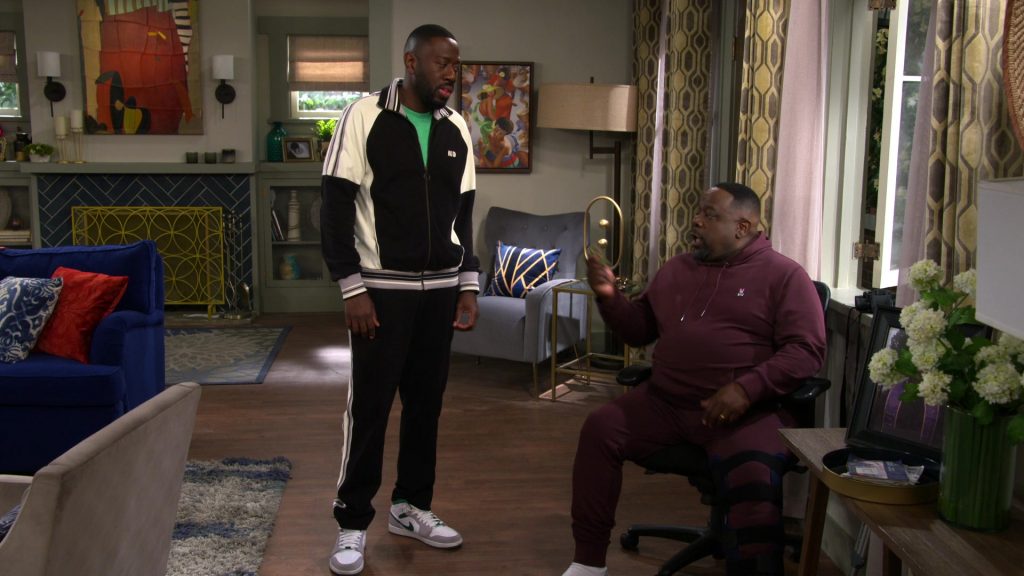 Nike Sneakers in The Neighborhood S06E05 “Welcome to the Front Window” (2024) (Image 20)