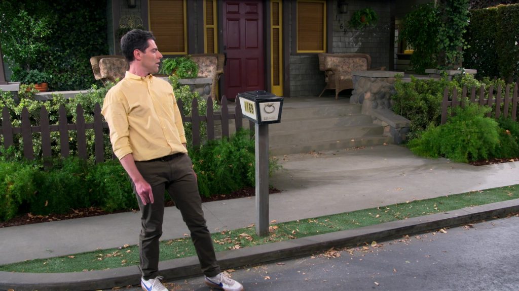 Nike Sneakers in The Neighborhood S06E05 “Welcome to the Front Window” (2024) (Image 23)