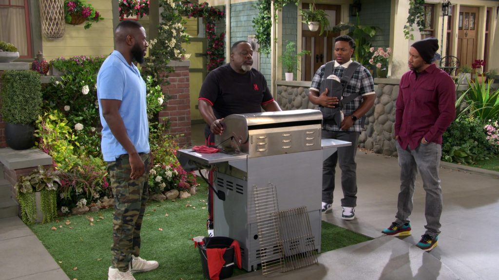 Nike Sneakers in The Neighborhood S07E04 “Welcome to the Great Beyond” (2024) (Image 5)