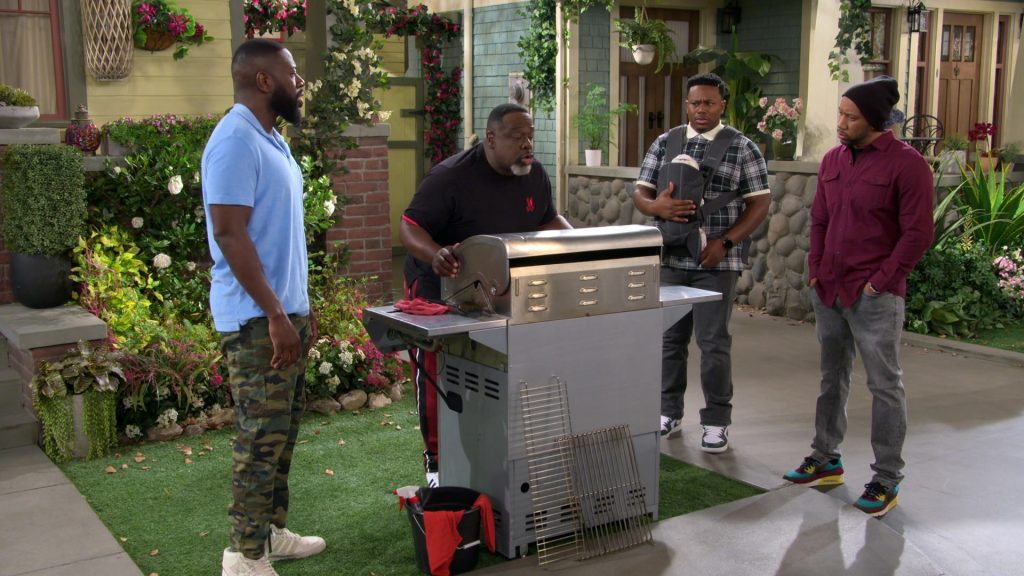 Nike Sneakers in The Neighborhood S07E04 “Welcome to the Great Beyond” (2024) (Image 6)