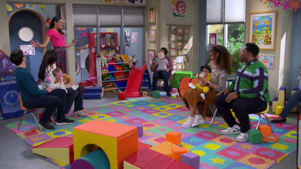 Nike Sneakers in The Neighborhood S07E11 “Welcome to the e-Neighborhood” (2025) (Image 5)