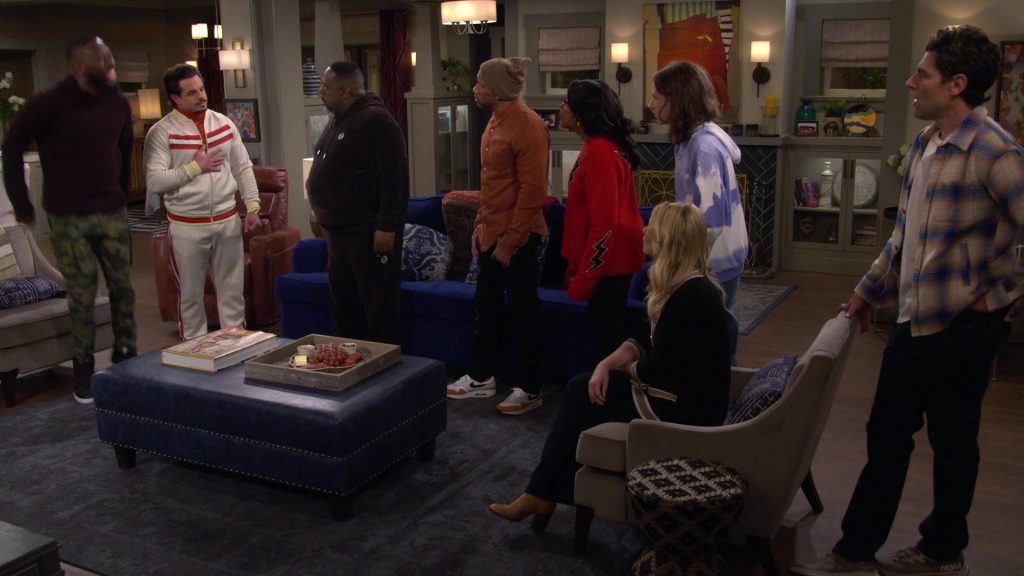 Nike Sneakers in The Neighborhood S07E13 “Welcome to Not Being in It” (2025) (Image 4)