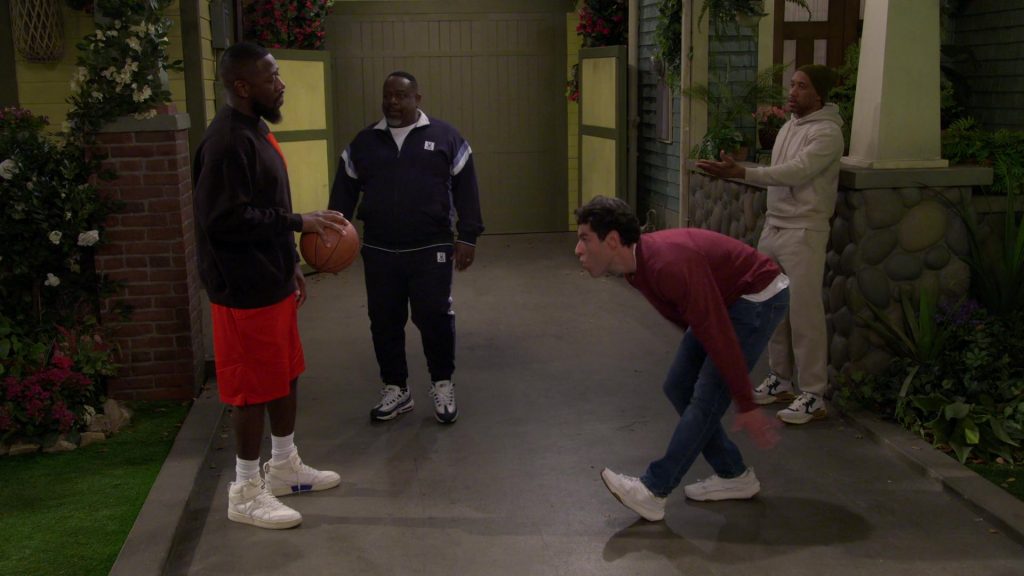 Nike Sneakers in The Neighborhood S07E17 “Welcome to Your Own Medicine” (2025) (Image 19)