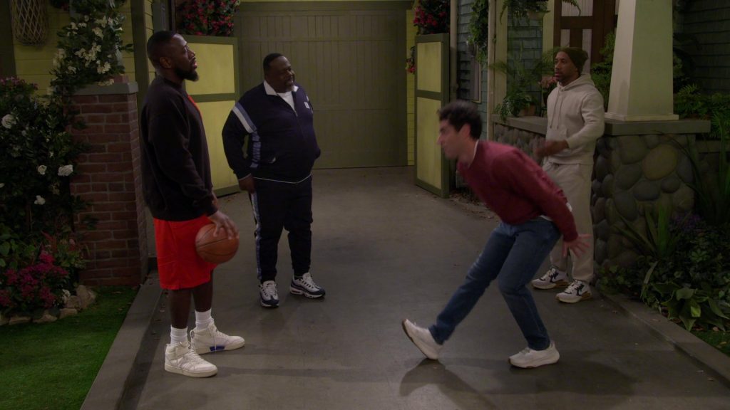 Nike Sneakers in The Neighborhood S07E17 “Welcome to Your Own Medicine” (2025) (Image 21)