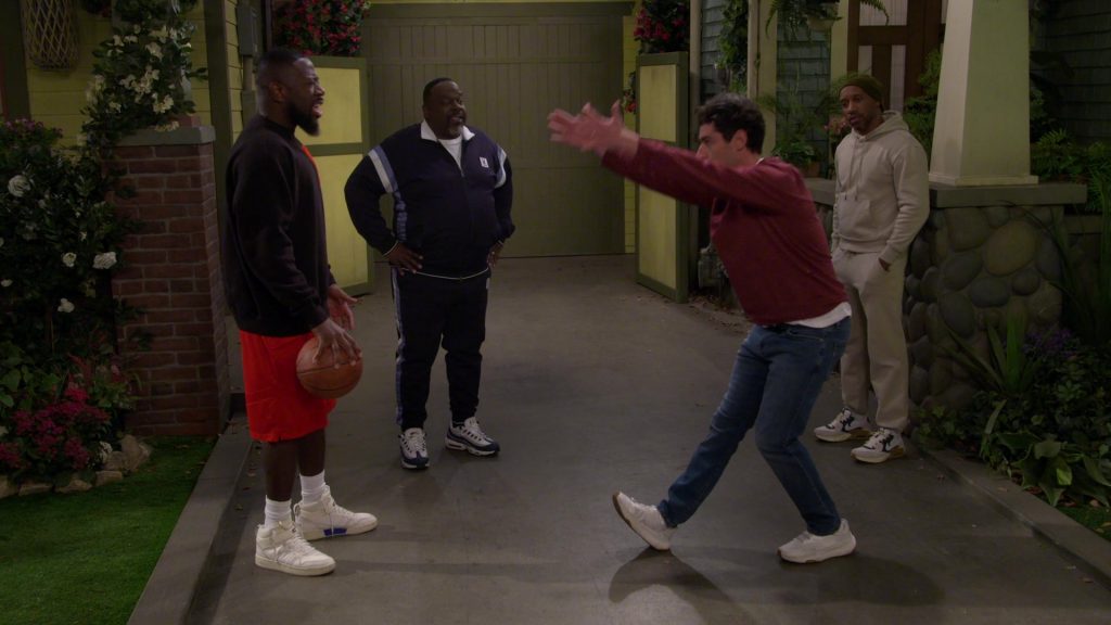 Nike Sneakers in The Neighborhood S07E17 “Welcome to Your Own Medicine” (2025) (Image 22)