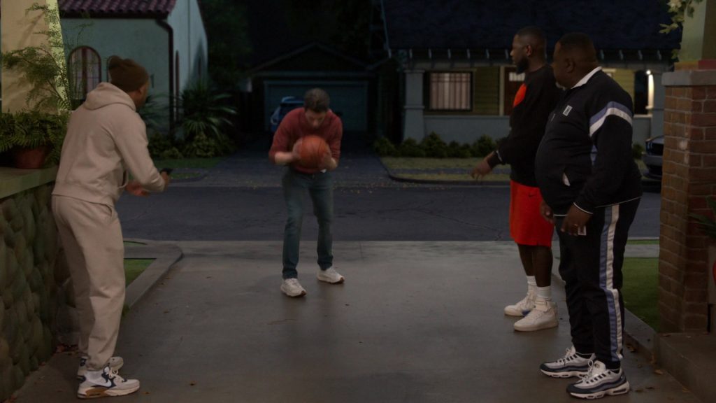 Nike Sneakers in The Neighborhood S07E17 “Welcome to Your Own Medicine” (2025) (Image 25)