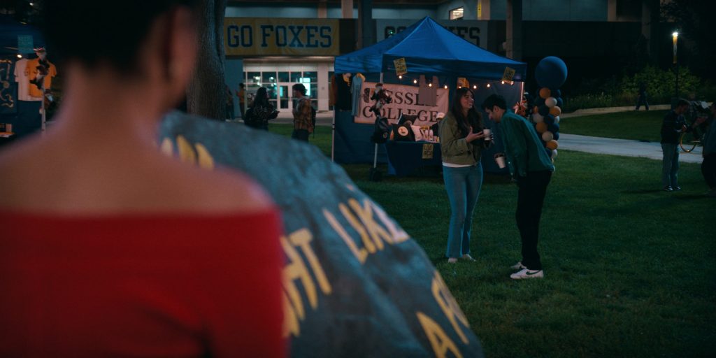 Nike Sneakers in The Sex Lives of College Girls S03E04 “Franklin the Fox” (2024) (Image 2)