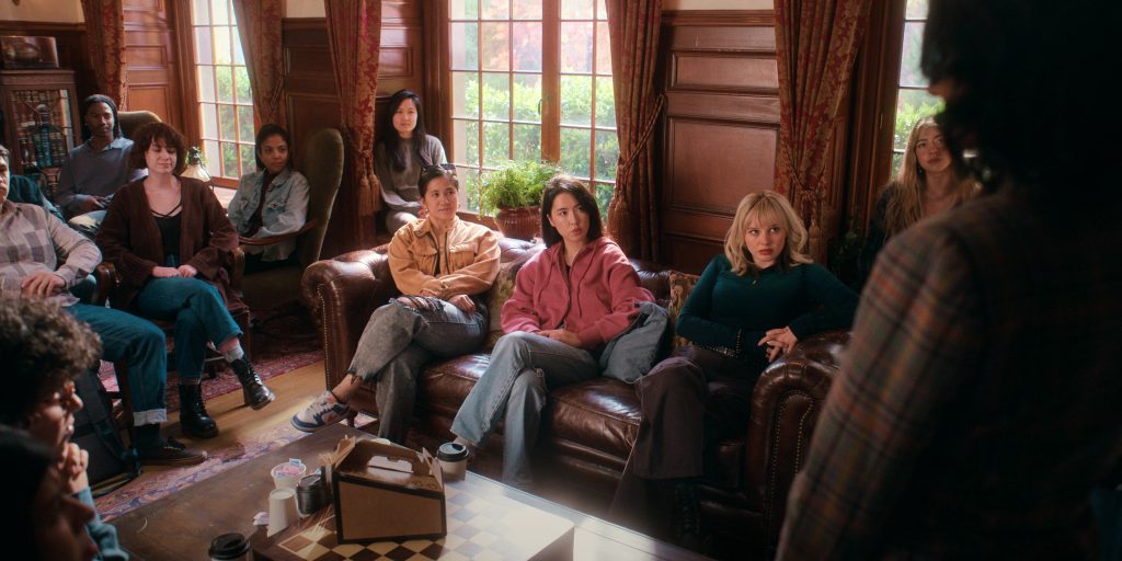 Nike Sneakers in The Sex Lives of College Girls S03E05 “Parents Weekend 2” (2024) (Image 2)