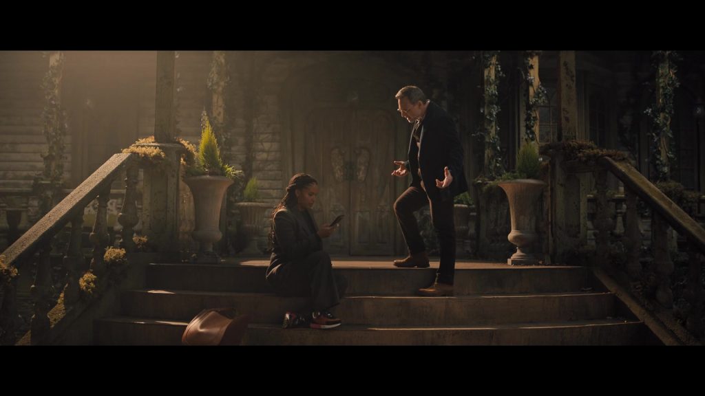 Nike Sneakers in The Spiderwick Chronicles S01E06 “1028 Teeth” (2024) (Image 1)