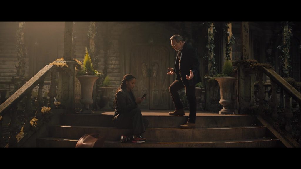Nike Sneakers in The Spiderwick Chronicles S01E06 “1028 Teeth” (2024) (Image 4)