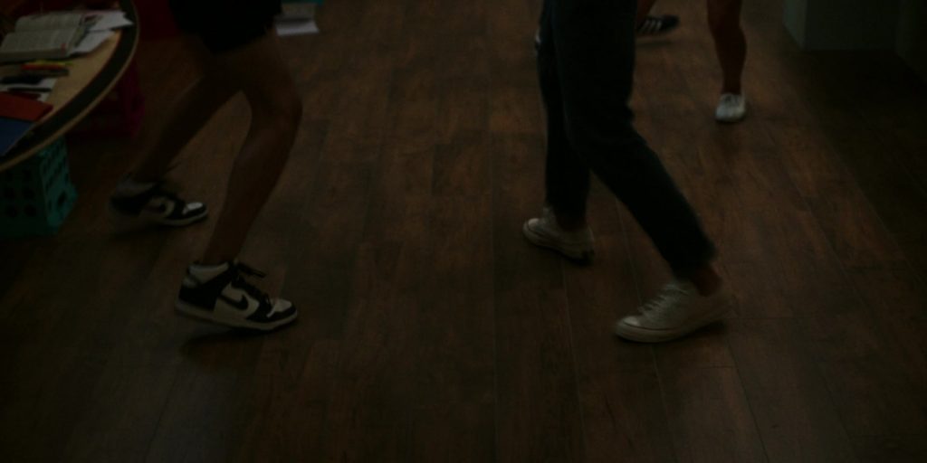 Nike Sneakers in The Summer I Turned Pretty S02E07 “Love Affair” (2023) (Image 1)
