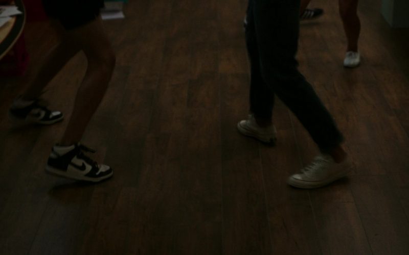 Nike Sneakers in The Summer I Turned Pretty S02E07 “Love Affair” (2023) (Image 1)