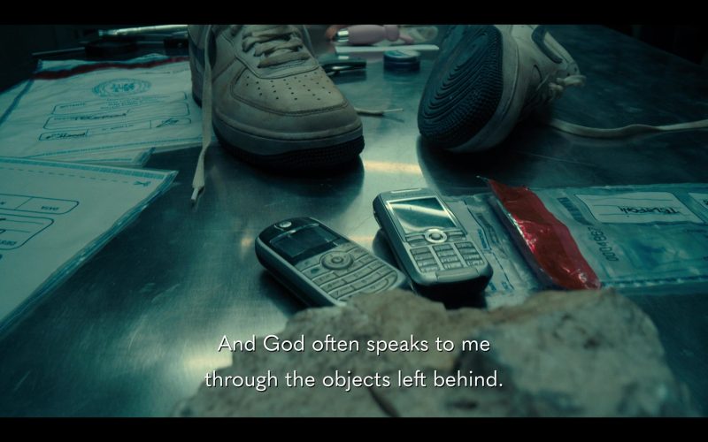 Nike Sneakers in The Twisted Tale of Amanda Knox S01E03 “The Guardian of Perugia” (2025) (Image 1)