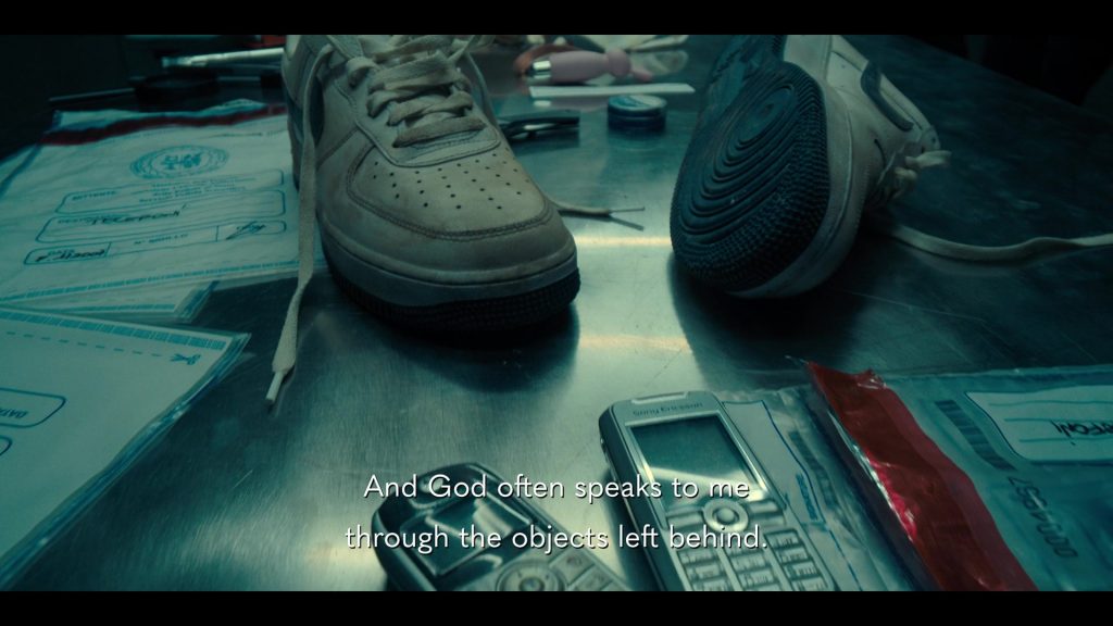 Nike Sneakers in The Twisted Tale of Amanda Knox S01E03 “The Guardian of Perugia” (2025) (Image 2)
