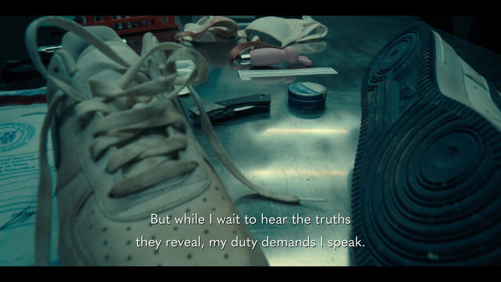 Nike Sneakers in The Twisted Tale of Amanda Knox S01E03 “The Guardian of Perugia” (2025) (Image 4)