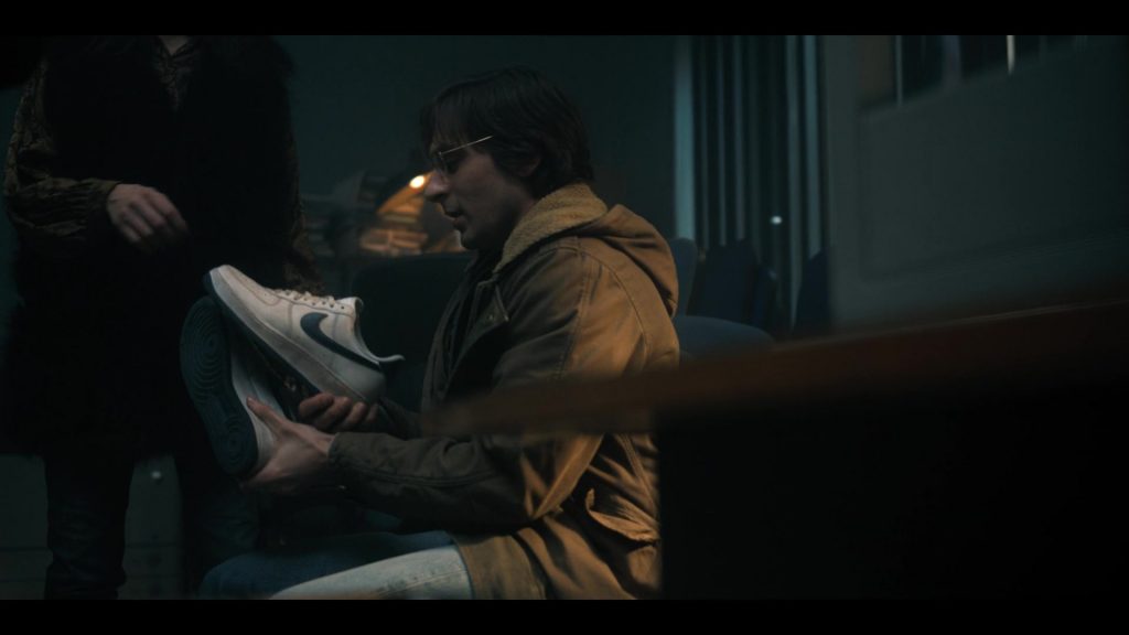 Nike Sneakers in The Twisted Tale of Amanda Knox S01E05 “Mr. Nobody” (2025) (Image 1)