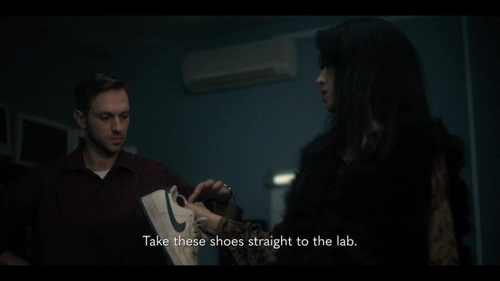 Nike Sneakers in The Twisted Tale of Amanda Knox S01E05 “Mr. Nobody” (2025) (Image 10)