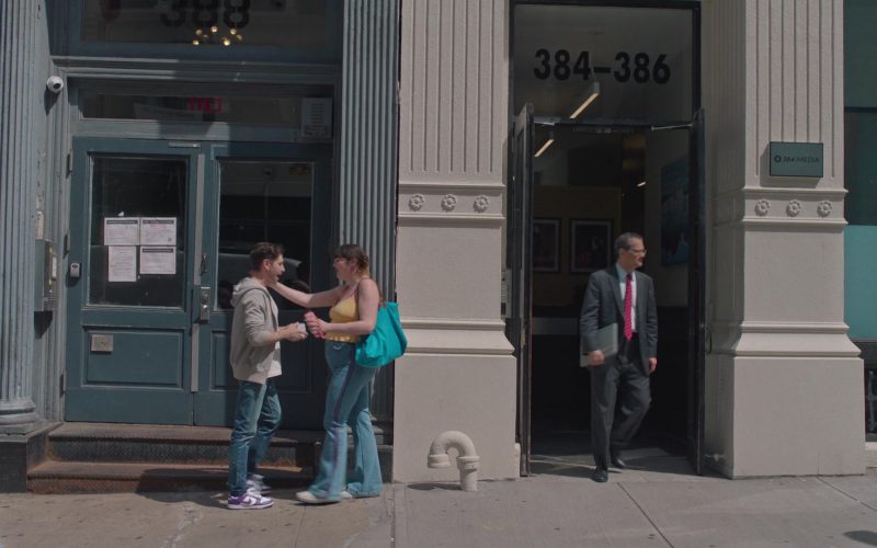 Nike Sneakers in Too Much S01E05 “Pink Valentine” (2025) (Image 1)